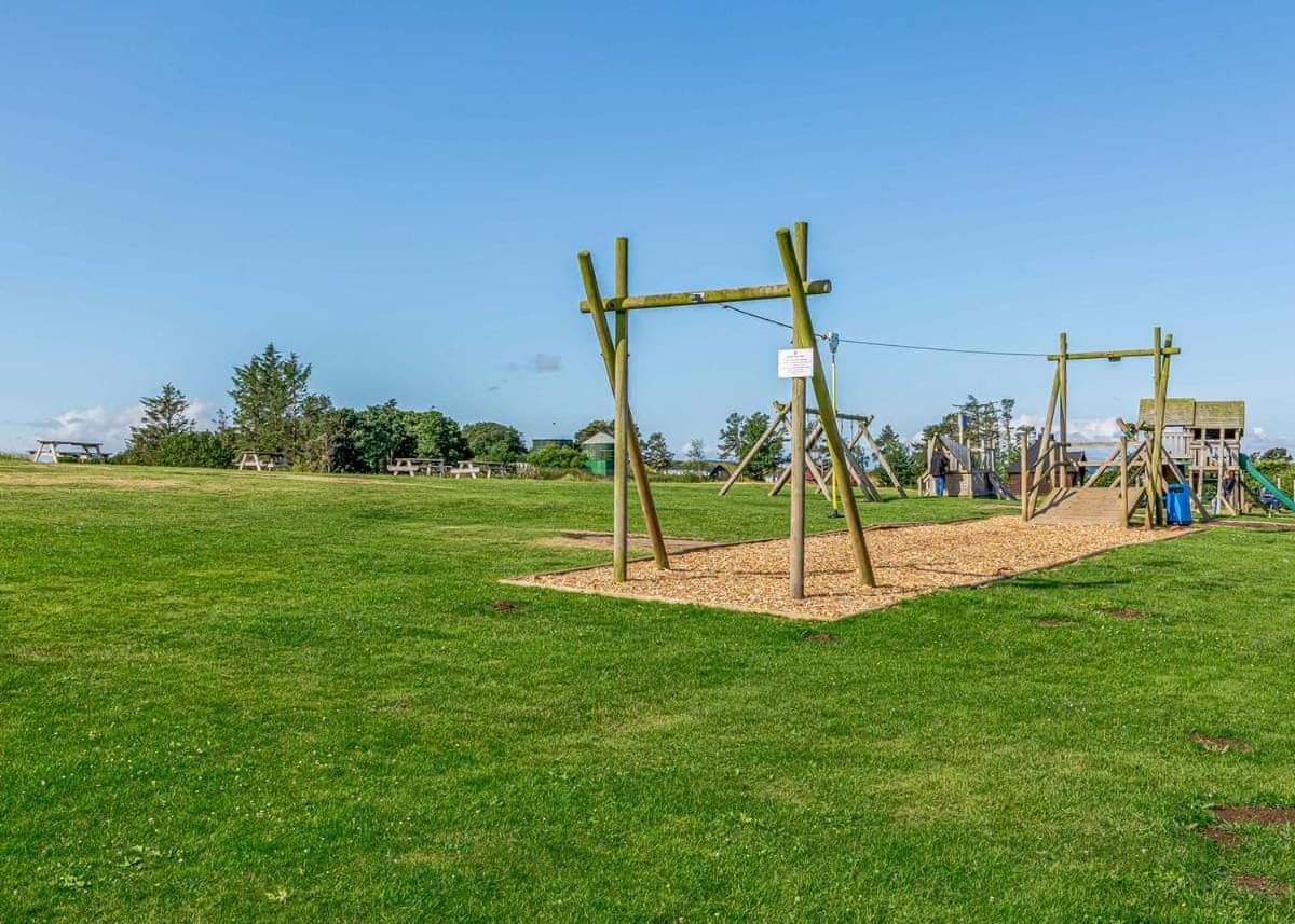 במבורג Waren Caravan Park מראה חיצוני תמונה